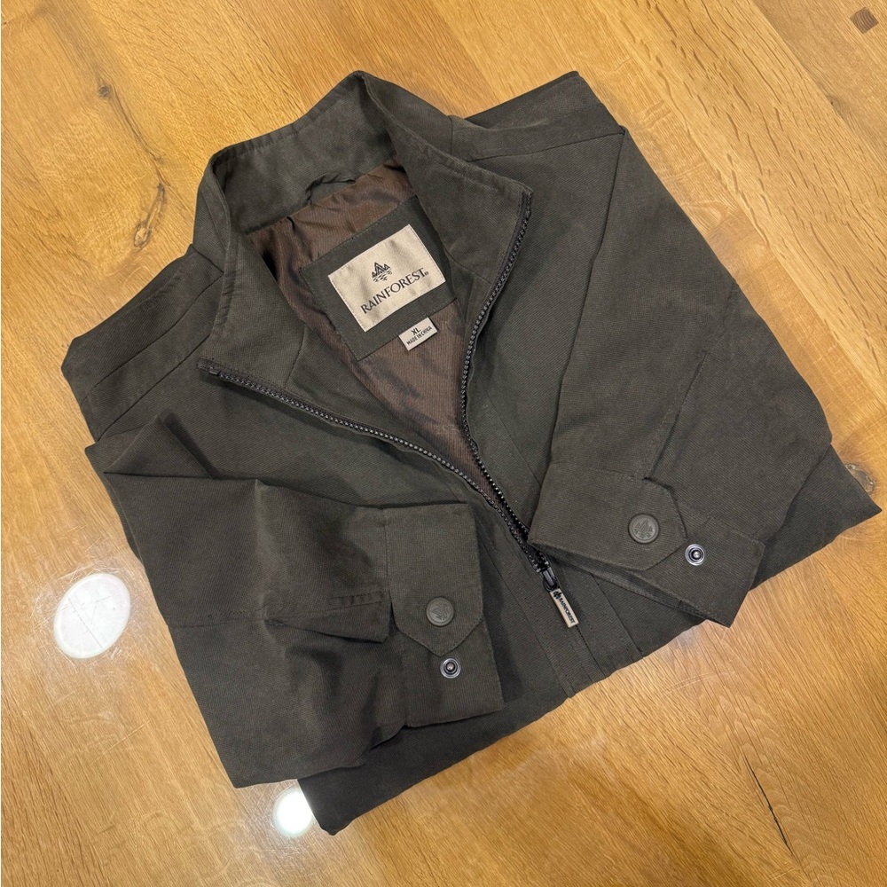 NWOT~ Rainforest men’s jacket